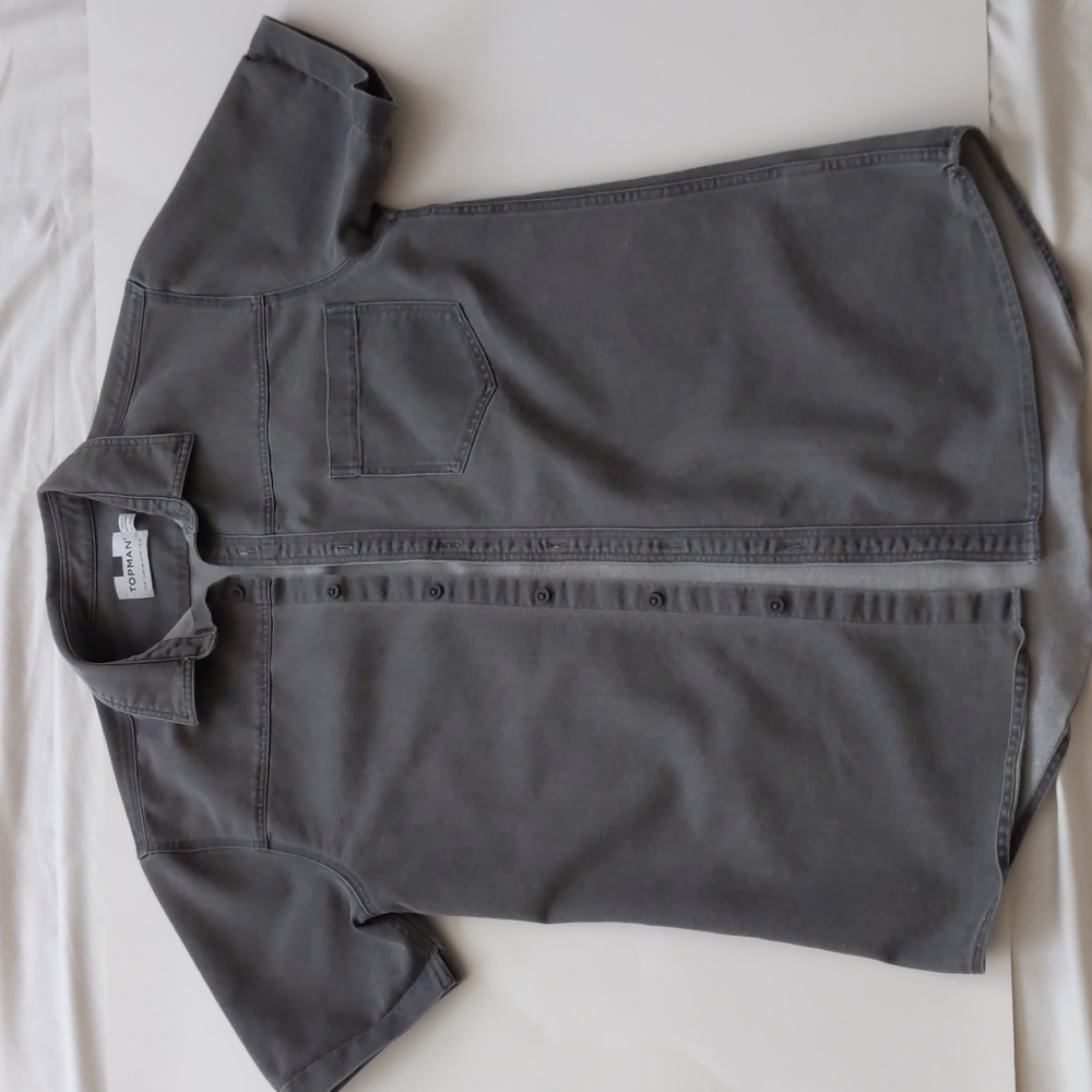 TOPMAN SHORT SLEEVE GRAY MEDIUM